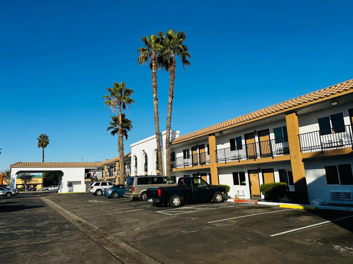 Casa Blanca Express & Suites Cypress Buena Park - Anaheim Area Dış mekan fotoğraf