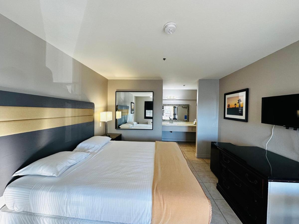 Casa Blanca Express & Suites Cypress Buena Park - Anaheim Area Dış mekan fotoğraf